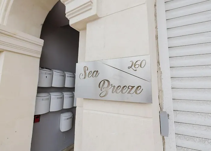 Lägenhet Seabreeze Flat 2 By Homely Malta! *